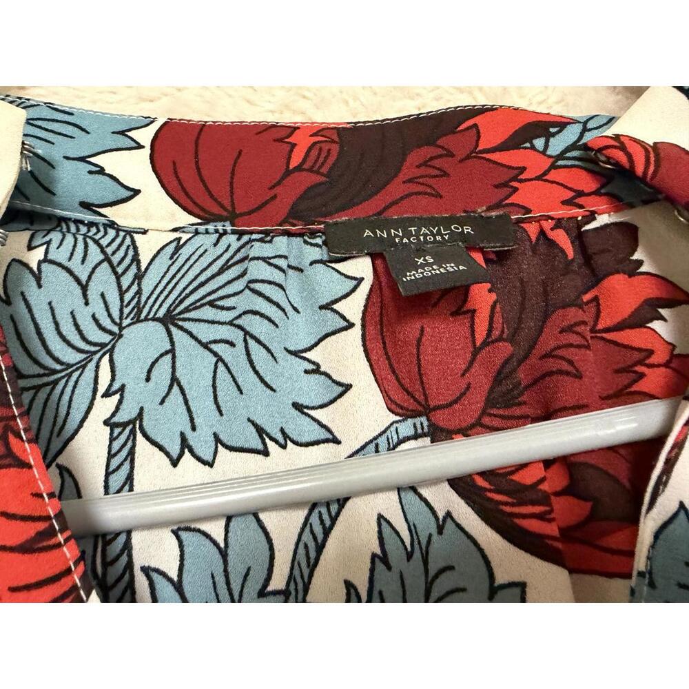 Ann Taylor Factory Floral Print Blouse XS